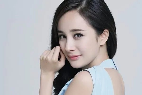 小海绵接机baby,还有哪些女星有好妈妈人设的?