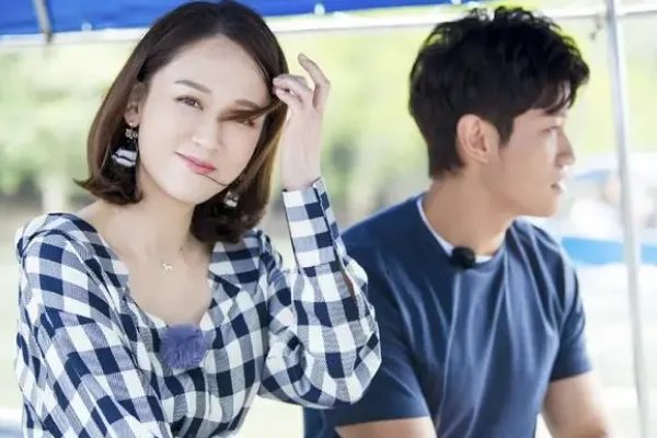 陈乔恩与男友Alan登记结婚,他们是通过哪档综艺在一起的?