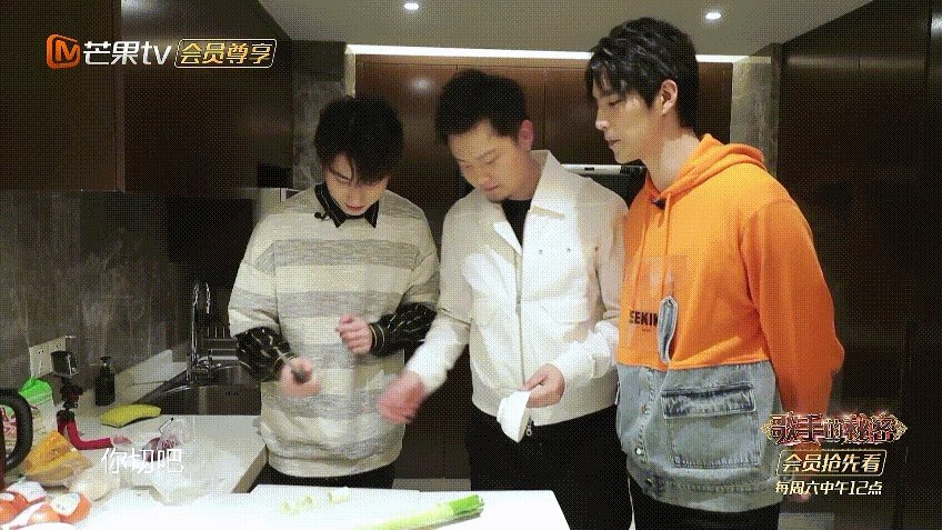 《歌手2019》突围赛:声入人心男团、波琳娜、龚琳娜晋级决赛。这个结果你满意吗?