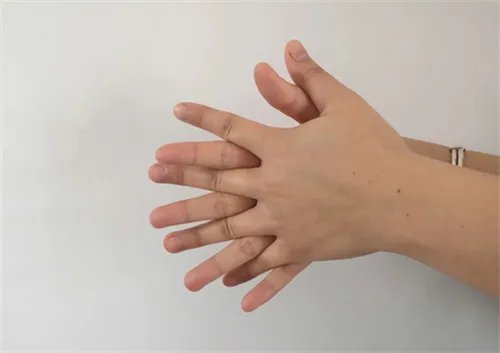 玻璃胶用什么可以洗掉