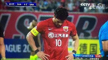 亚冠上港2-2浦和红宝石,日本的第一个进球是颜骏凌的锅还是犯规?哈桑执法公平吗?