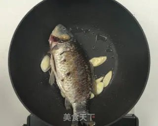 鲫鱼豆腐汤