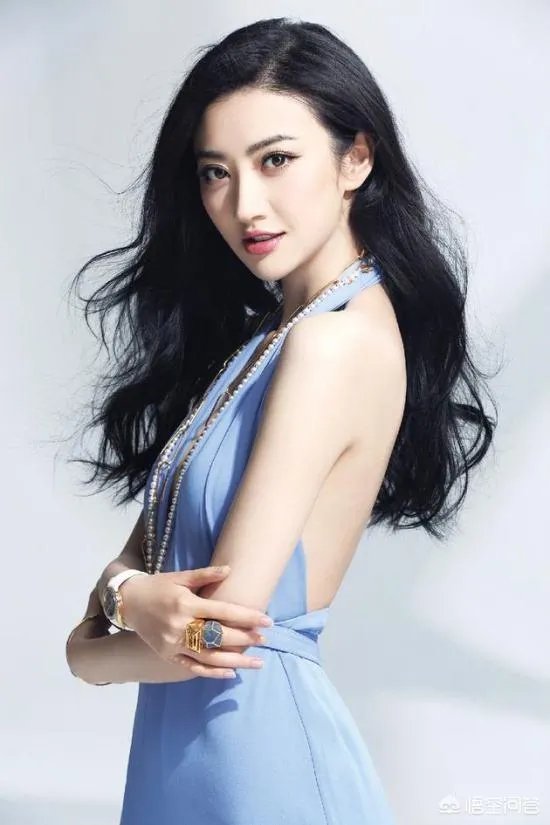 张嘉译走路自己知道吗