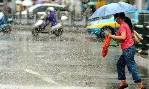 中秋假期超10省区市将有强降雨,市民出行需要注意哪些问题?