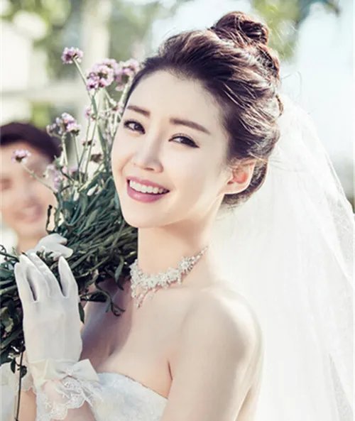 韩式婚纱照新娘造型特点 2017韩式新娘婚纱照图片