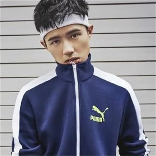 刘昊然家庭背景惊人父母是做什么的 刘昊然有个亲生姐姐照片曝光