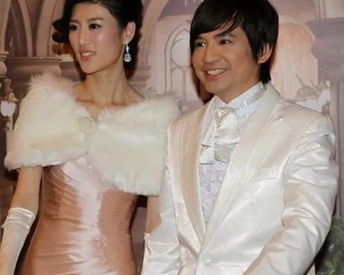 叶世荣老婆资料简介 身份原为内地嫩模