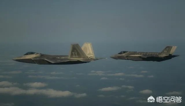 美国的F22和F35都是五代机,它们都有哪些相同点,又有何区别?