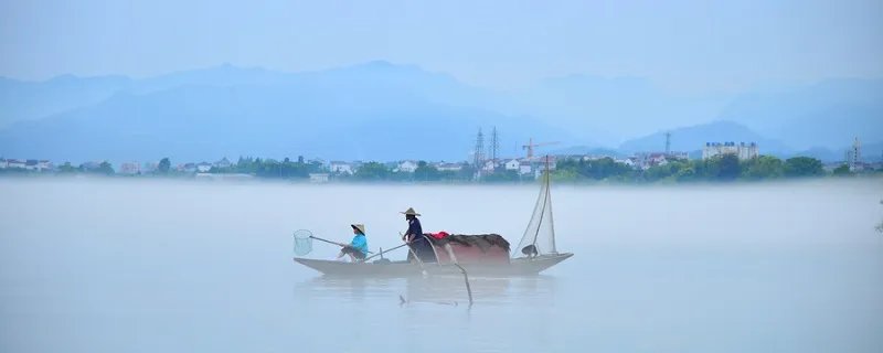 江上渔者古诗的意思