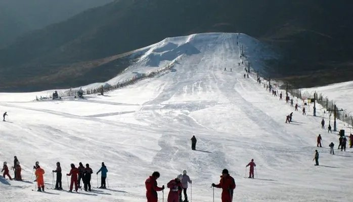 秦皇古道滑雪场的介绍