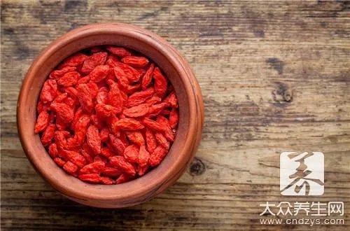人参枸杞子泡水的功效有哪些呢?