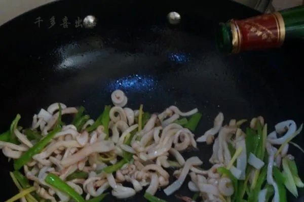 炒鱿鱼的家常做法是什么?