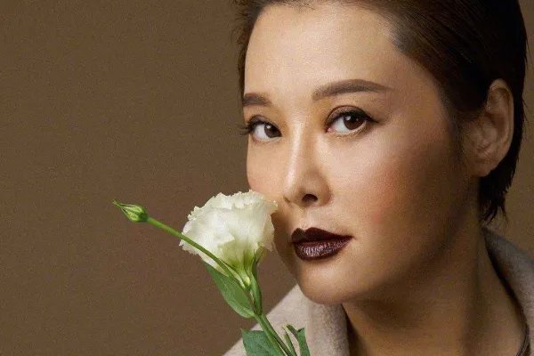 从赵岭到林博文,为何袁立会两段婚姻失败?