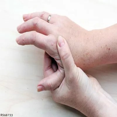 手皮肤皲裂怎么恢复
