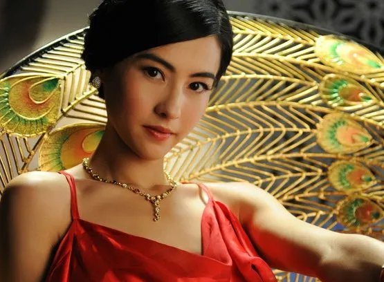 张柏芝被索赔巨额资金,谢霆锋会不会出手帮她渡过难关?